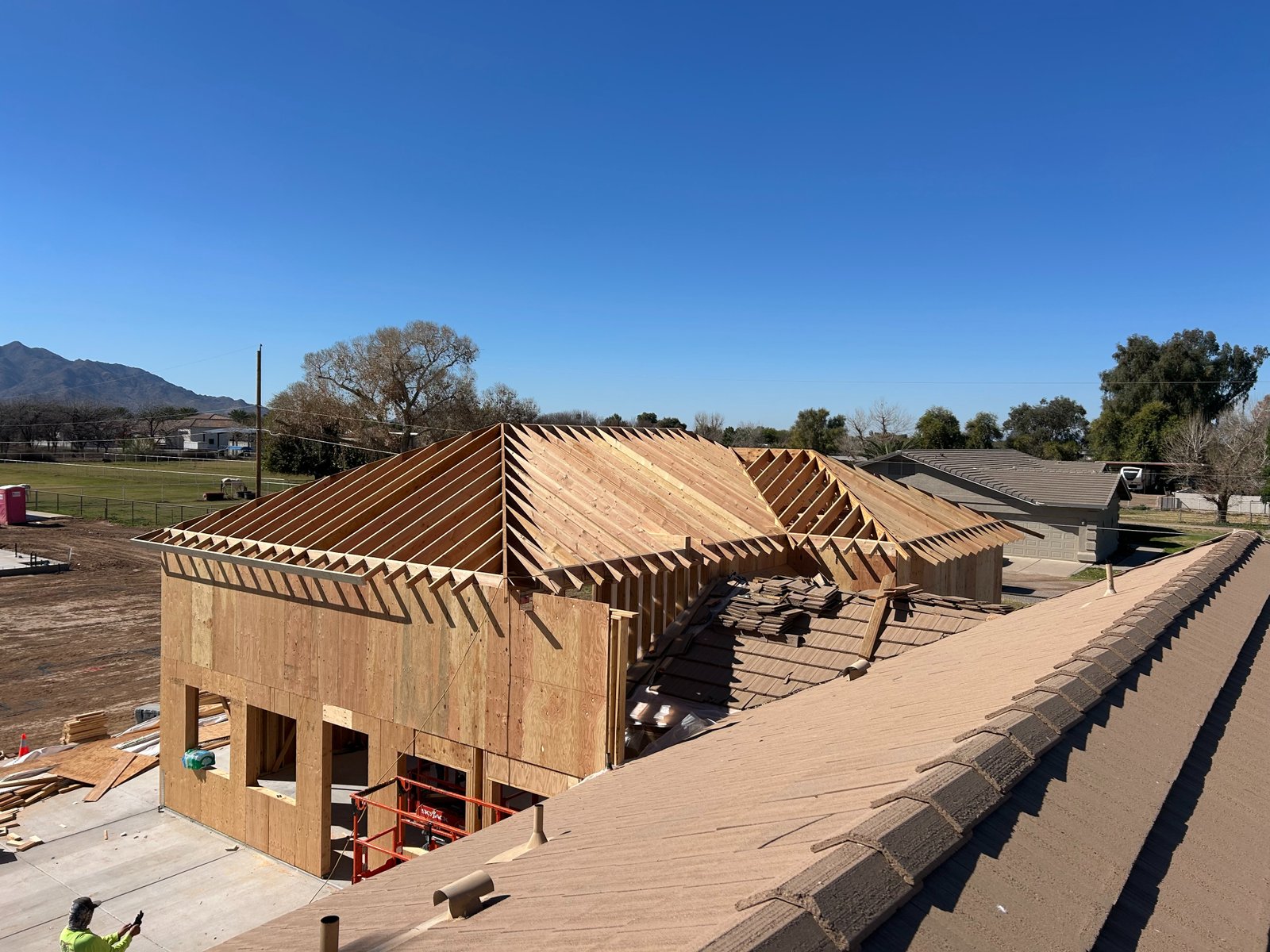 HDZ Carpentry LLC